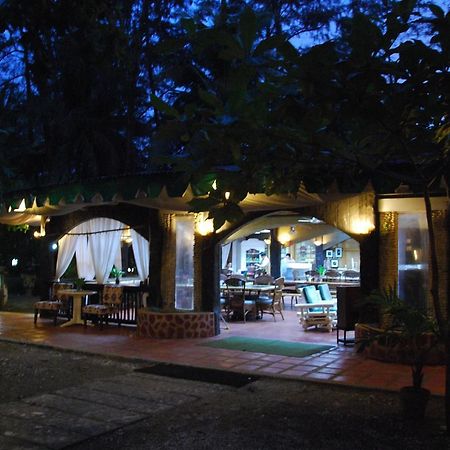 Potipot Gateway Resort Malimanga Ngoại thất bức ảnh
